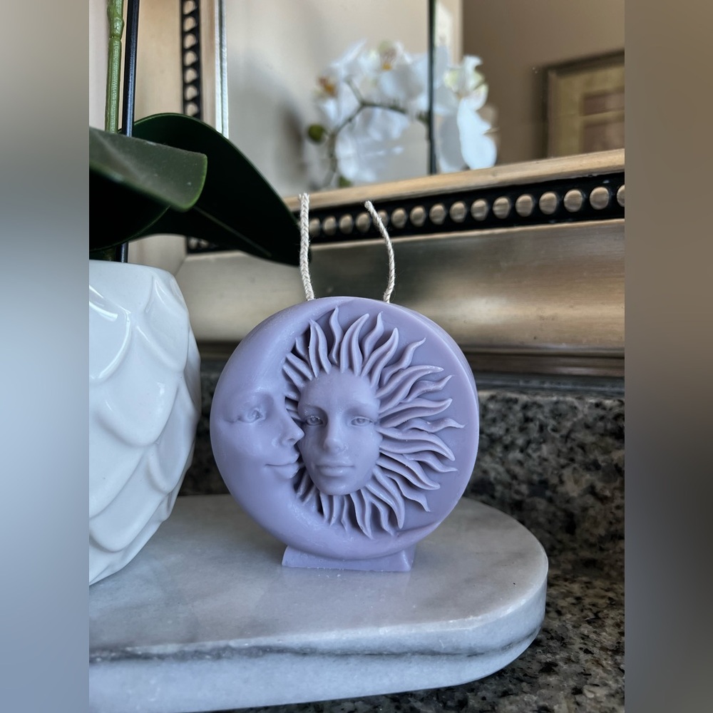Moon & Sun Candle- Moonflower & Nectar - Picture 2 of 4